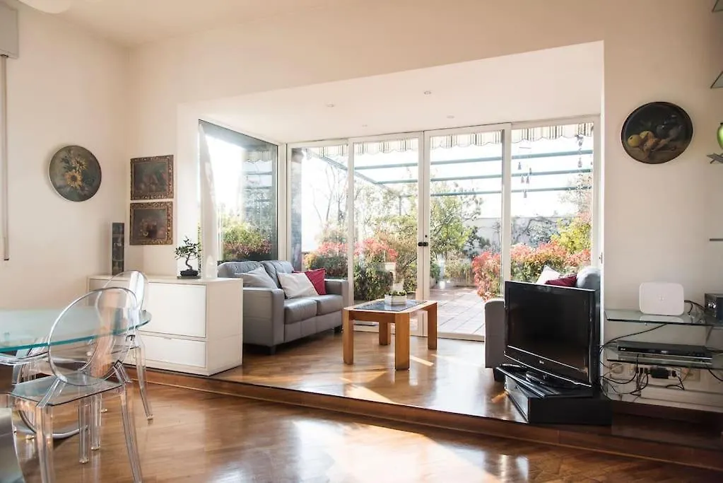 Design District Youhosty - Via Savona Apartment Milan